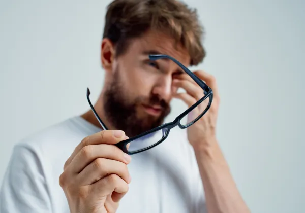 Zdjęcie Ile kosztuje operacja astygmatyzmu? Poznaj ceny i metody leczenia