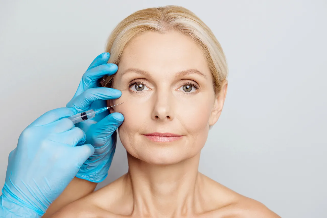 Zdjęcie Czy botox jest bezpieczny? Poznaj ryzyka i skutki uboczne zabiegu