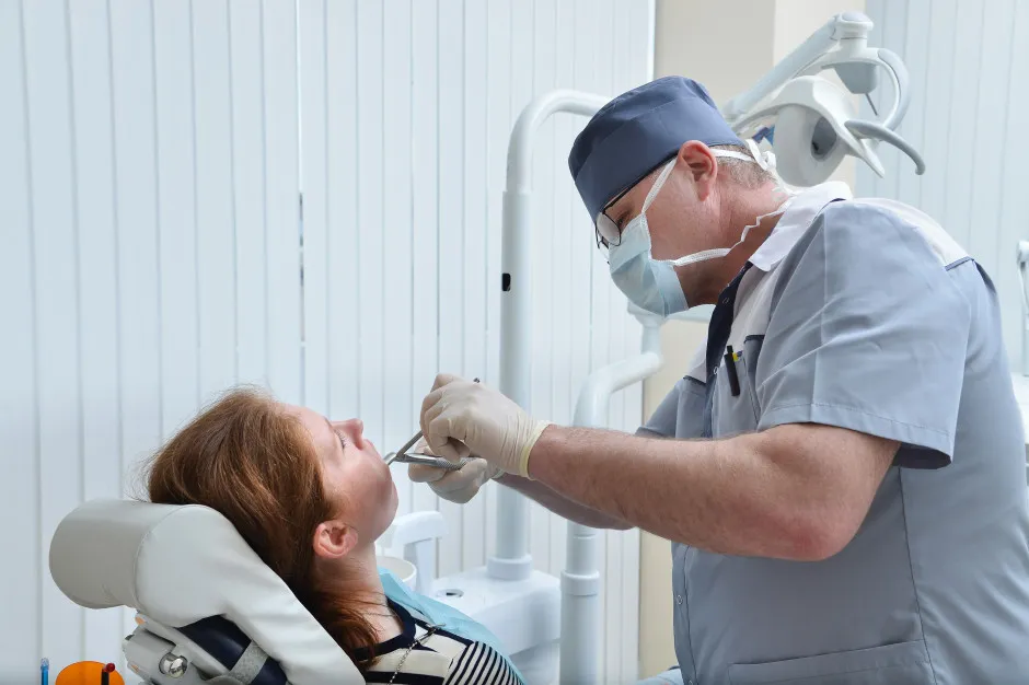 Zdjęcie Dentysta który przyjmuje w sobotę - znajdź pomoc w nagłej potrzebie