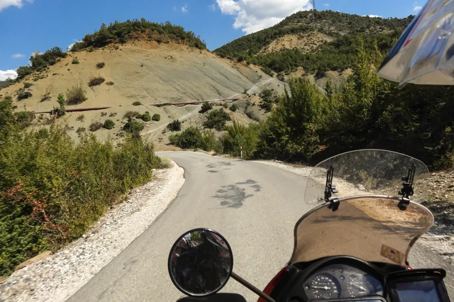 Zdjęcie Najpiękniejsze trasy motocyklowe w Albanii: malownicze drogi i praktyczne porady