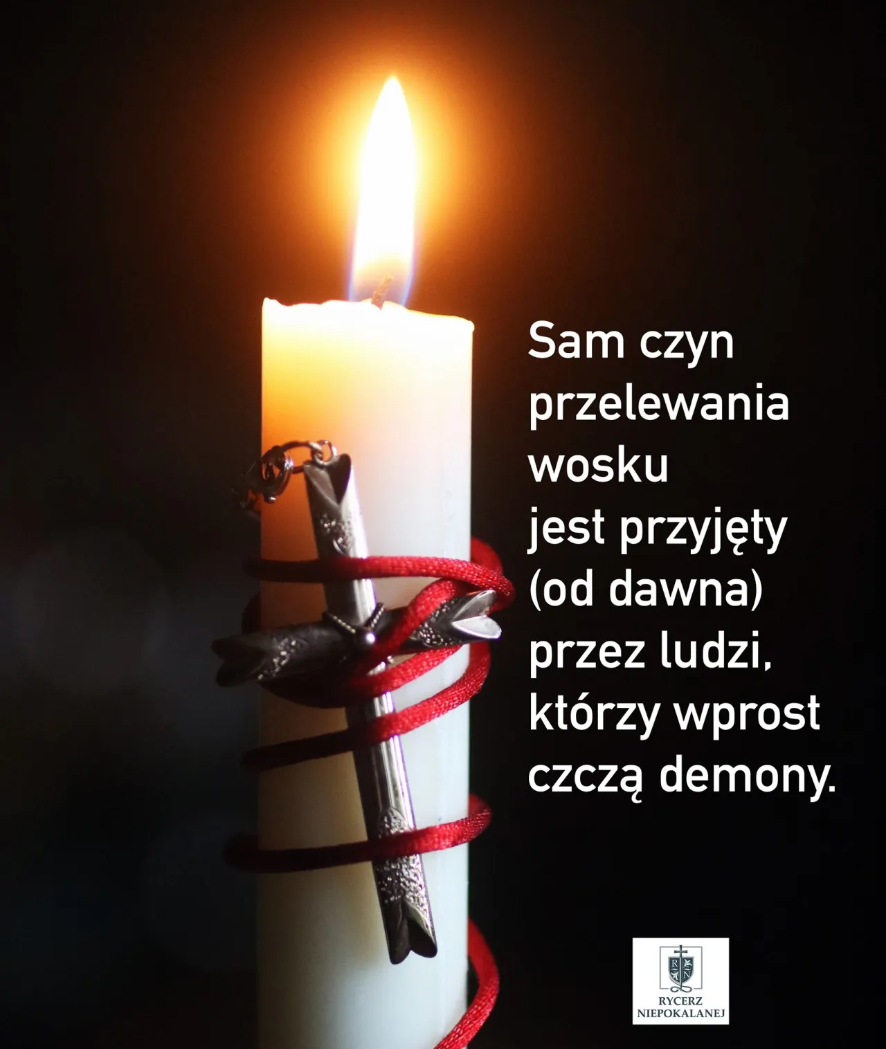 Zdjęcie Czy przelewanie wosku to grzech? Odkryj, co mówi Kościół katolicki