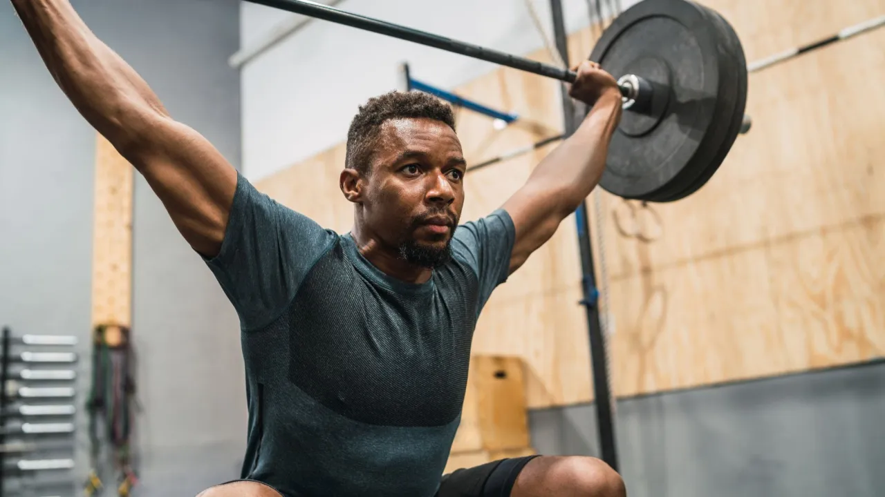 Zdjęcie Fran CrossFit – co to jest i jak poprawić swoje wyniki?