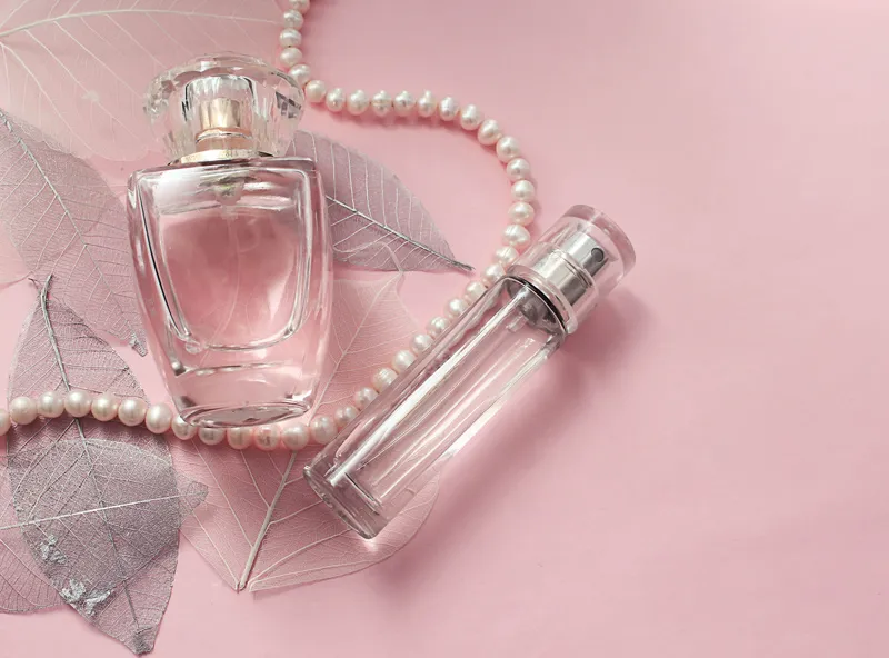 Zdjęcie Różnica między perfumami a wodą toaletową – co warto wiedzieć?
