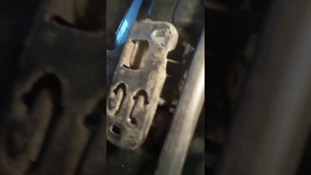 Zdjęcie Jak otworzyć Audi A4 B5 bez kluczyka? Sprawdź skuteczne i bezpieczne metody!