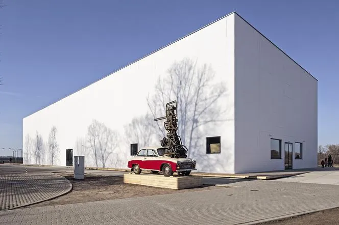 Zdjęcie Muzeum sztuki nowoczesnej nad Wisłą: zmiany, nowa siedziba i plany