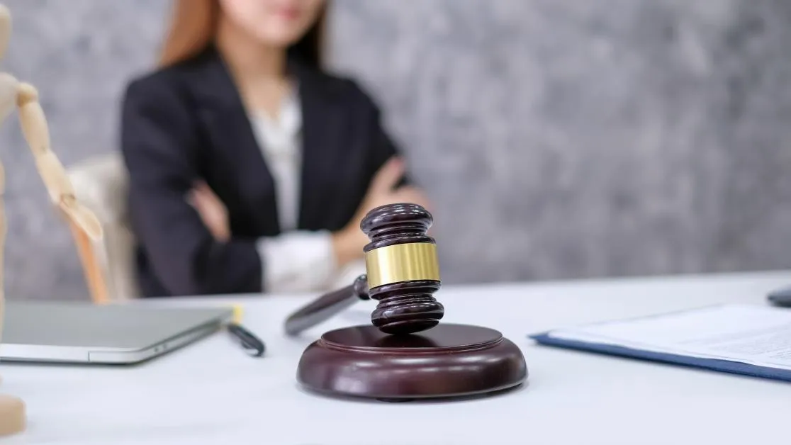Zdjęcie Ile czasu od złożenia pozwu do rozprawy? Oczekiwanie w sądzie