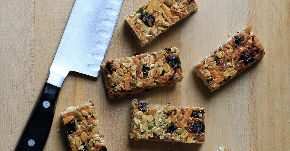 Zdjęcie Fit Snickers przepis: Jak przygotować zdrową wersję batonika w domu