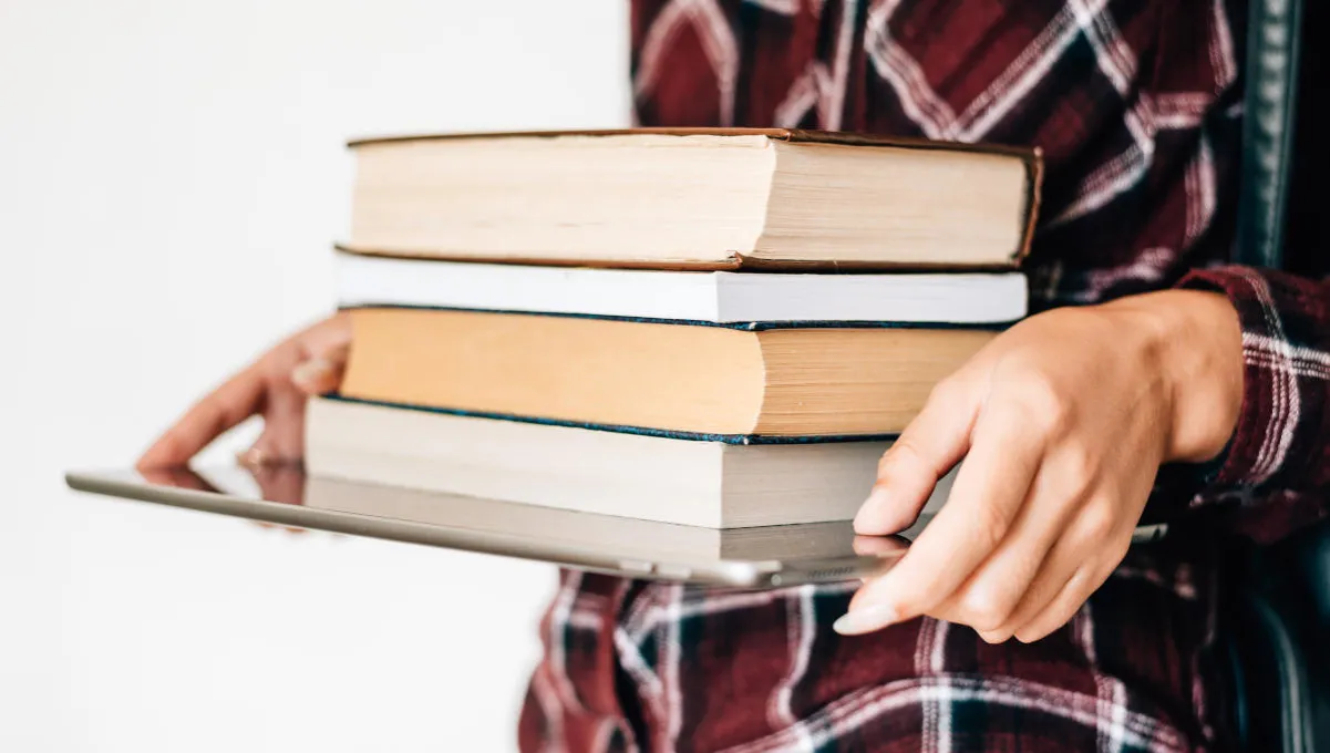 Zdjęcie Motywy cierpienia w literaturze: jak ból kształtuje postaci i fabułę