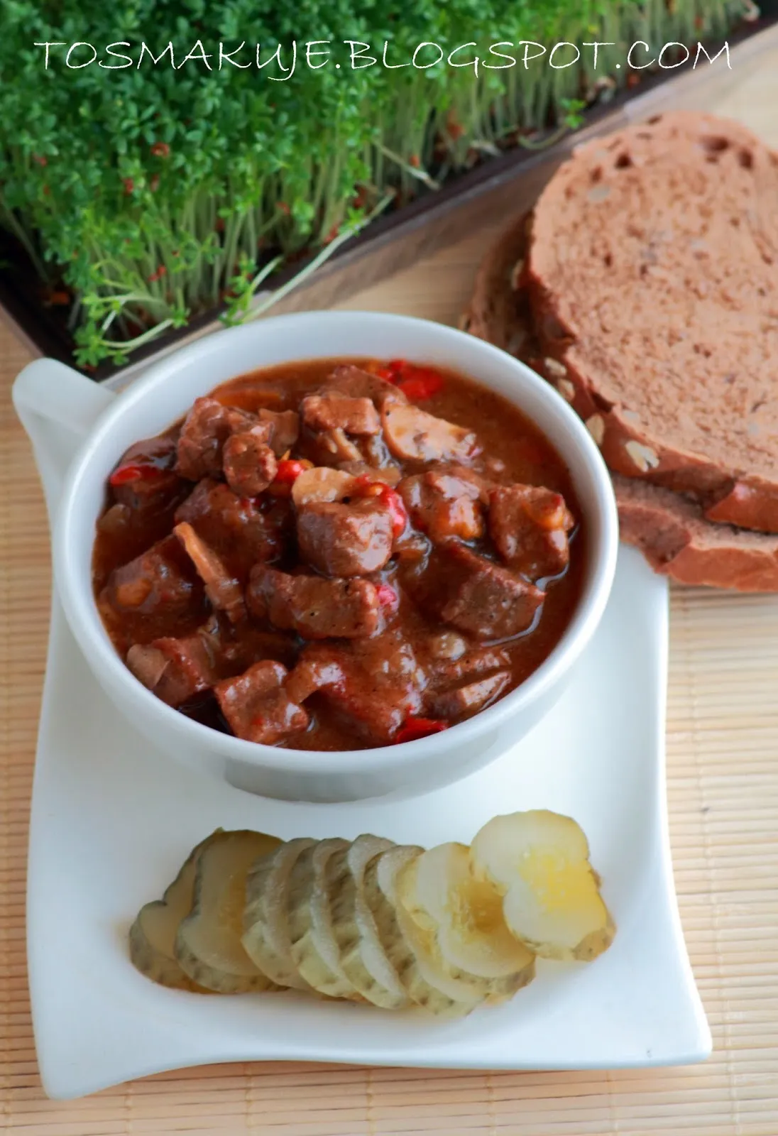 Zdjęcie Jak przyprawić wołowinę na gulasz, by zachwycić smakiem i aromatem