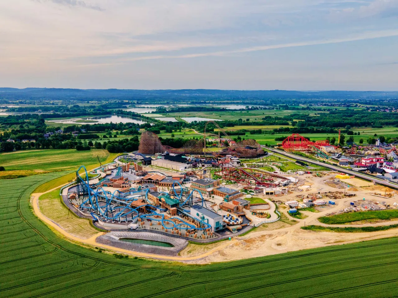Zdjęcie Ile zarabia Energylandia? Zaskakujące dane o przychodach parku rozrywki