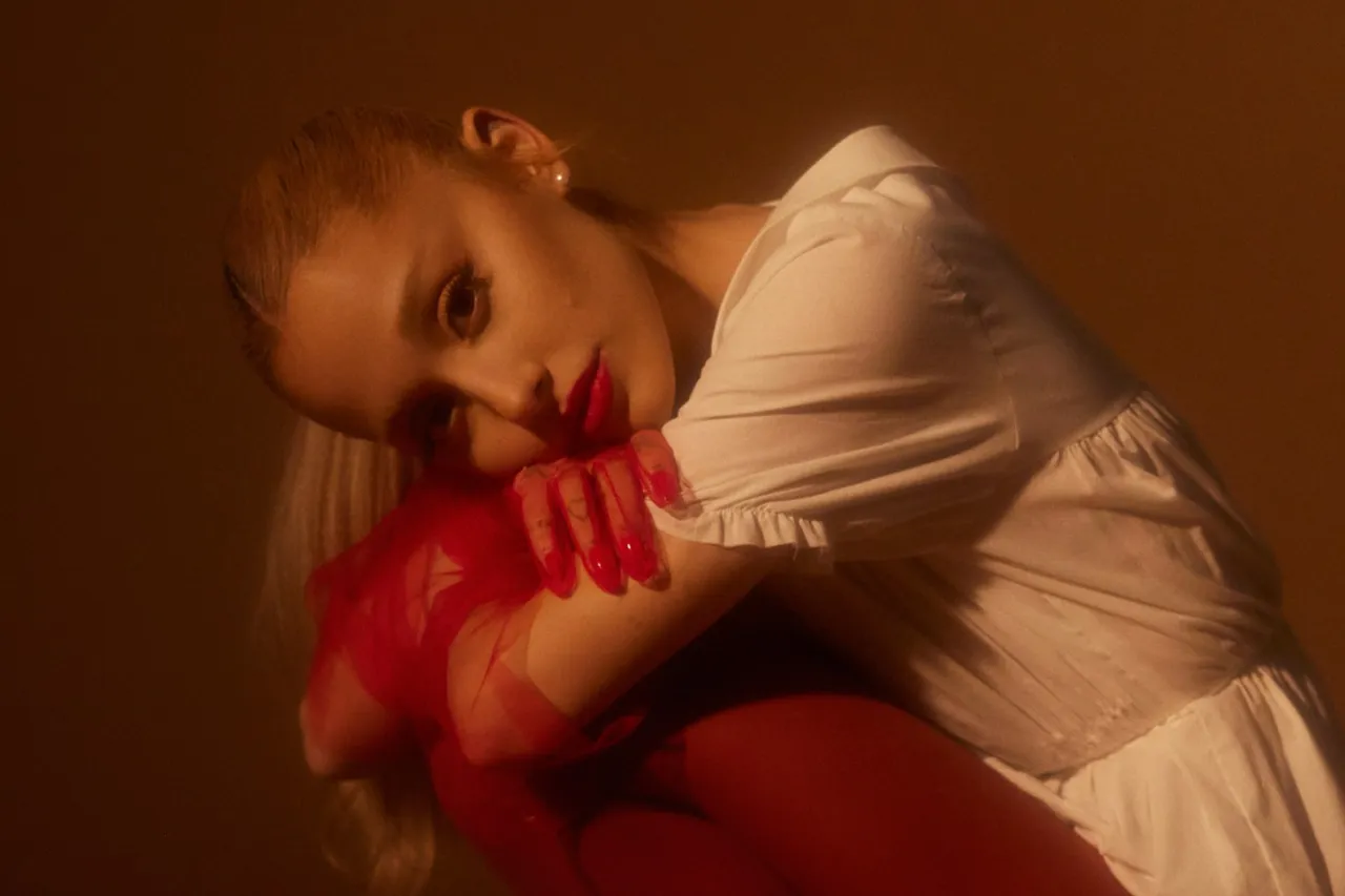 Zdjęcie Ariana Grande Eternal Sunshine: Nowy Album Odkrywa Sekrety