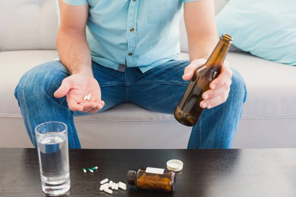 Zdjęcie Czy ibuprom można mieszać z alkoholem? Poznaj ryzyka i skutki uboczne
