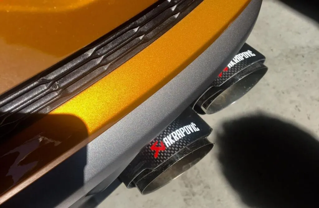 Zdjęcie Ile kosztuje wydech akrapovic? Sprawdź ceny i modele, które zaskoczą