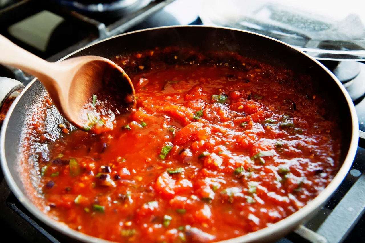 Zdjęcie Jak przygotować sos do spaghetti bolognese do słoików bez ryzyka psucia