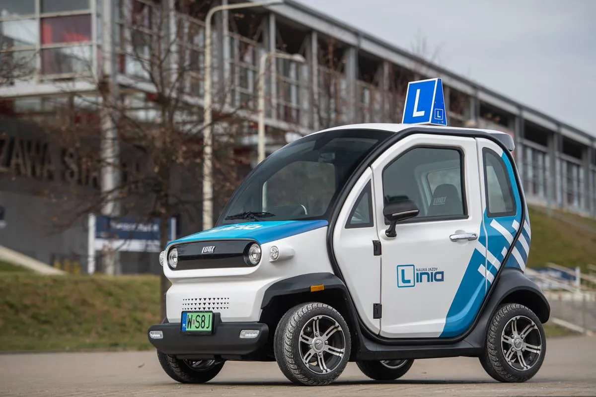 Zdjęcie Ile kosztuje kurs na motorower? Poznaj ukryte wydatki i oszczędności