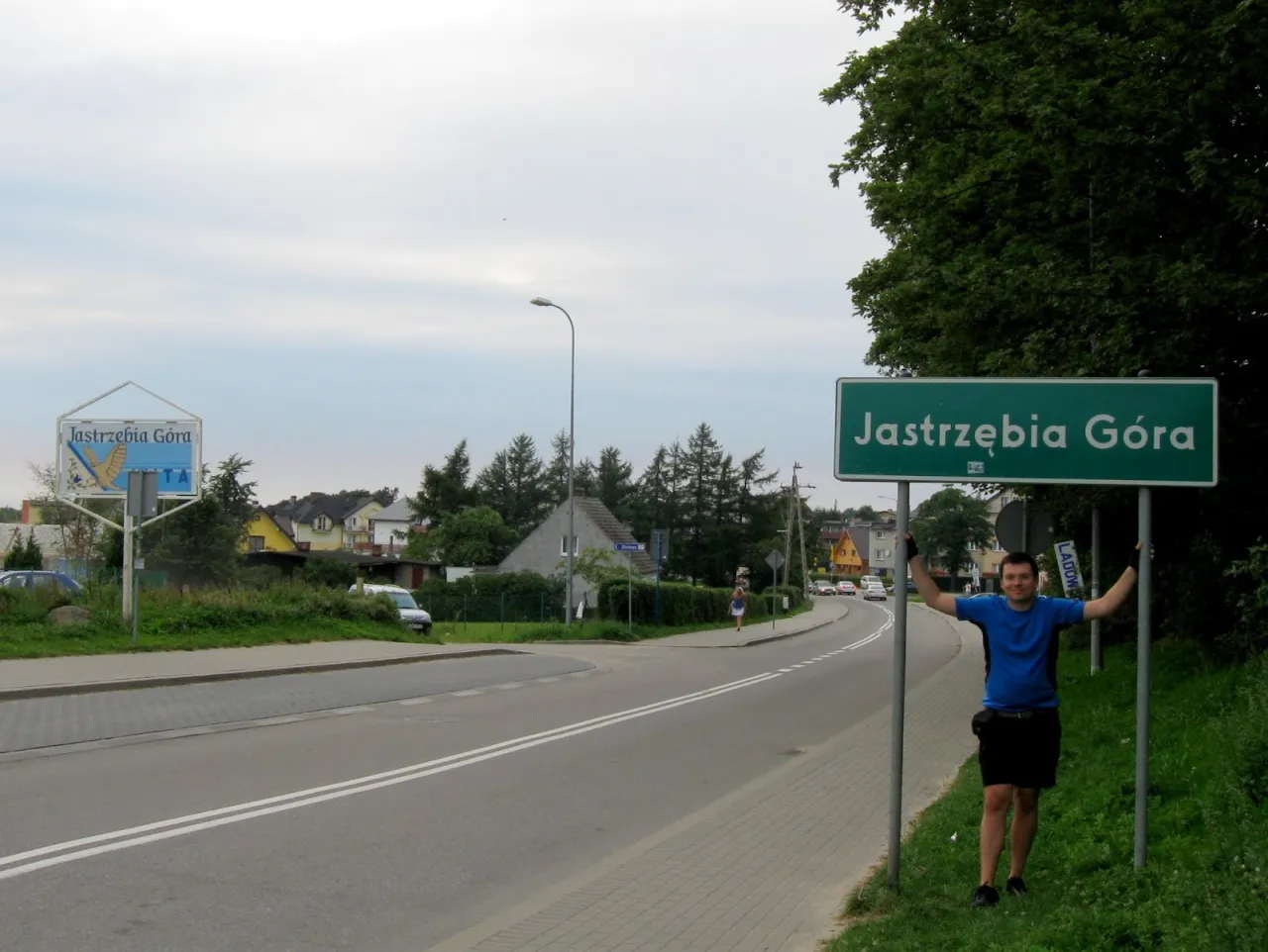 Zdjęcie Jak dojechać do Jastrzębiej Góry pociągiem? Oto, co musisz wiedzieć