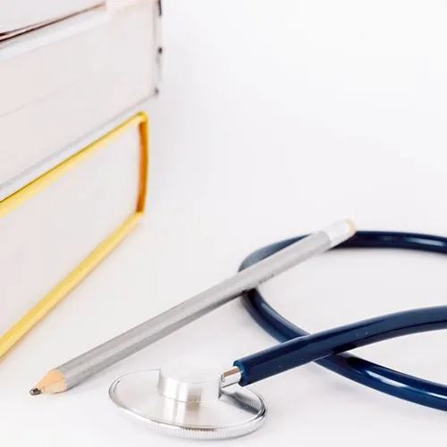 Zdjęcie Ile trwają studia medyczne że specjalizacja? Zobacz pełny czas edukacji