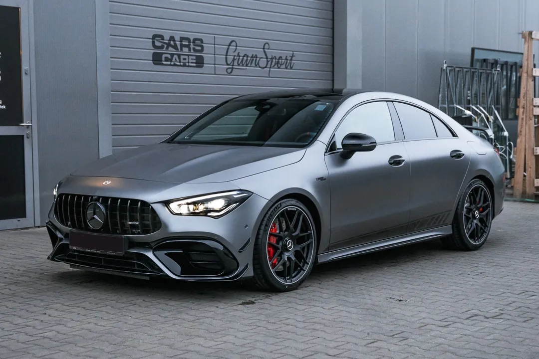 Zdjęcie Mercedes CLA 45 S AMG – potężne osiągi i nowoczesne technologie w luksusie