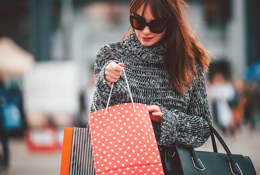 Zdjęcie Czy zakupy w niedzielę to grzech? Poznaj moralne aspekty tej kwestii