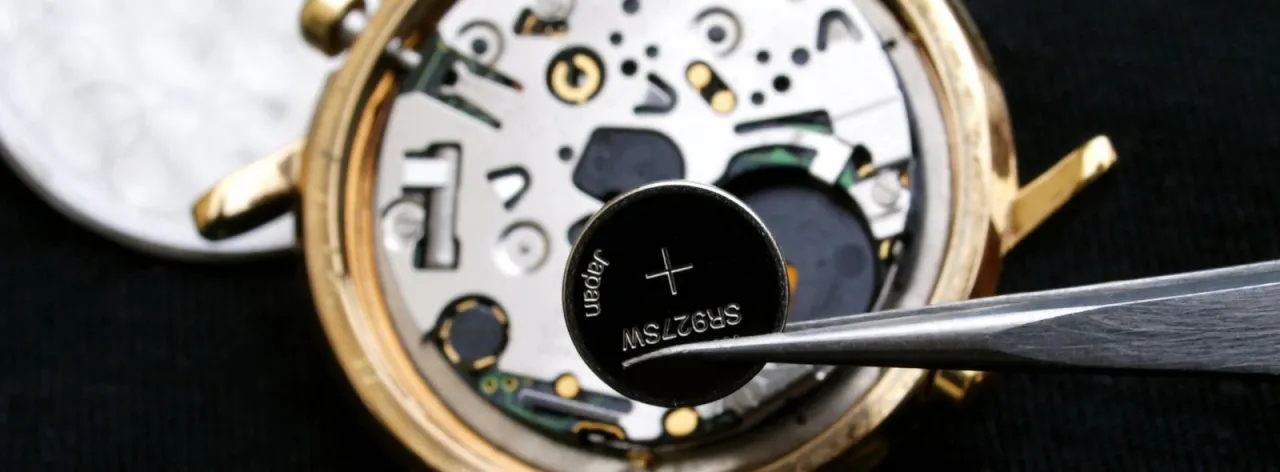 Zdjęcie Jak łatwo wymienić baterię w zegarku Timex i uniknąć uszkodzeń