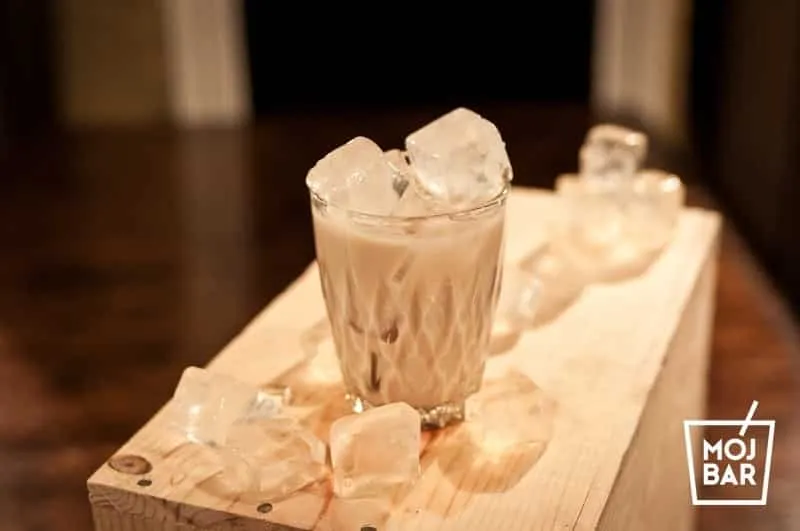 Zdjęcie Jak przygotować idealny drink biały rosjanin i zaskoczyć gości