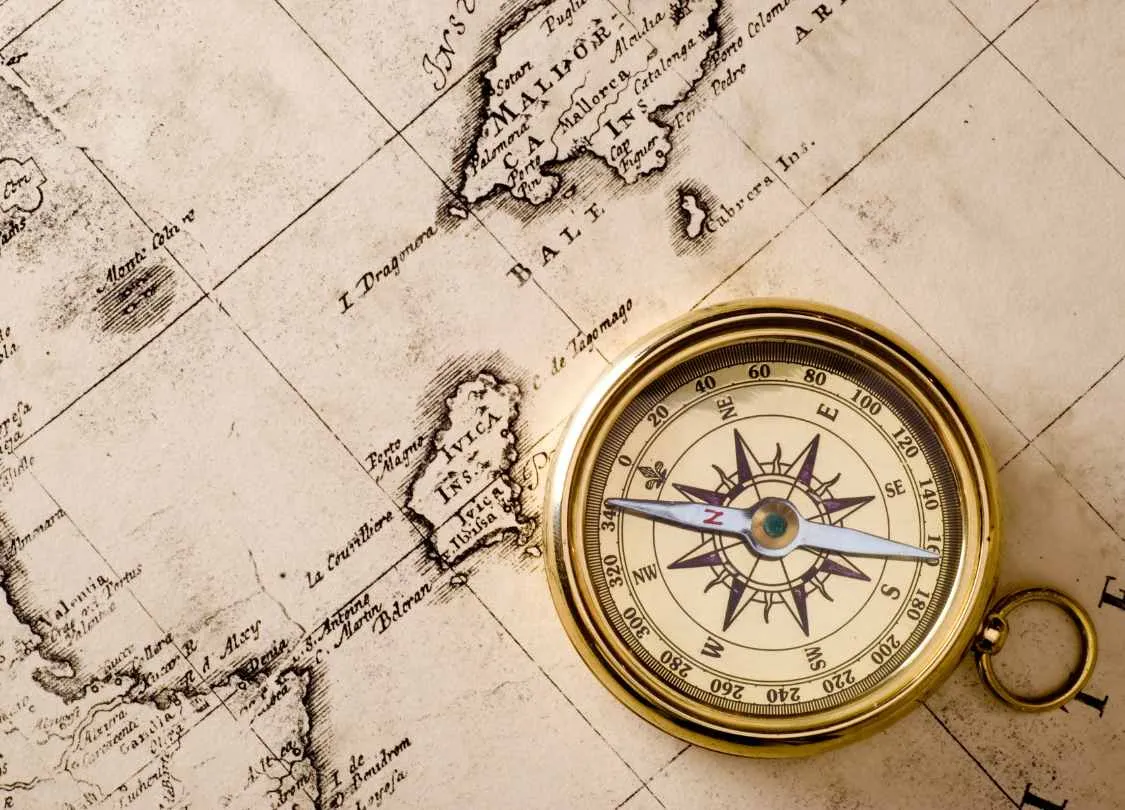 Zdjęcie Kompas: Jak działa, do czego służy i czy warto go mieć?