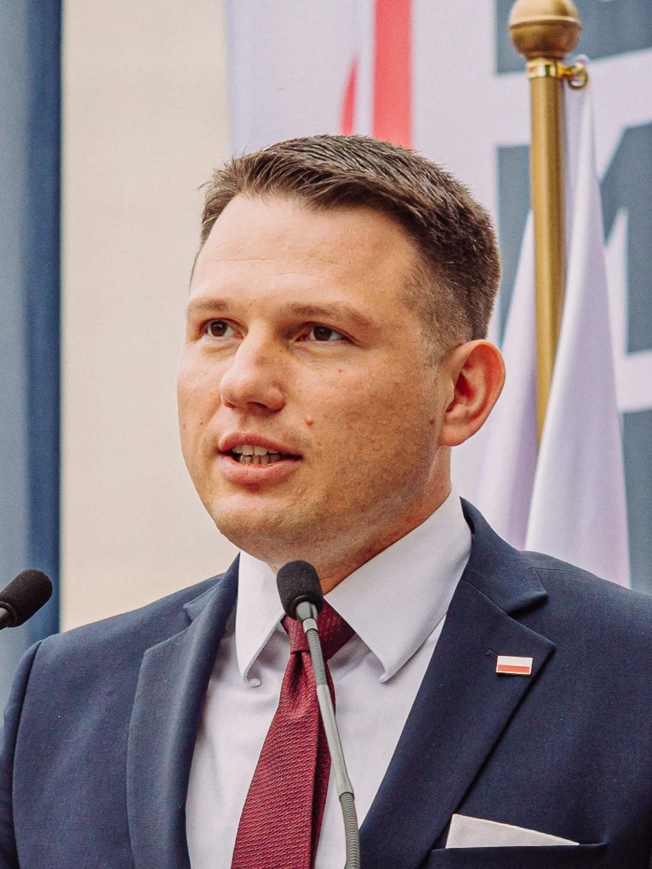 Zdjęcie Sławomir Mentzen – kim jest kontrowersyjny polityk w Polsce?