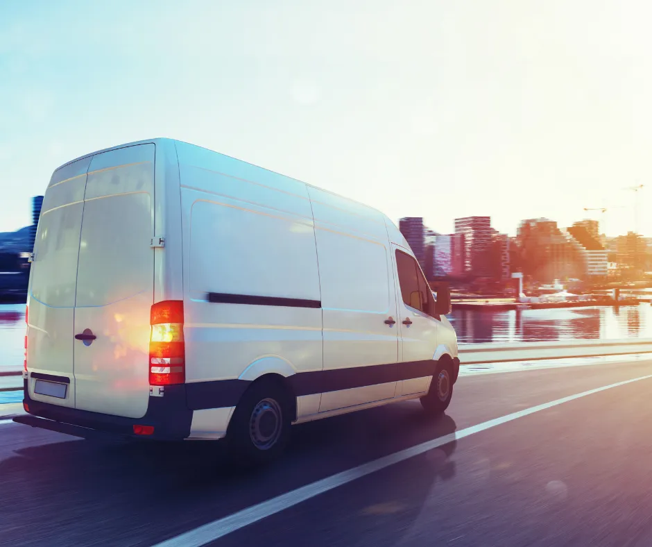 Zdjęcie Ile bierze bus za kilometr? Poznaj koszty transportu i oszczędzaj