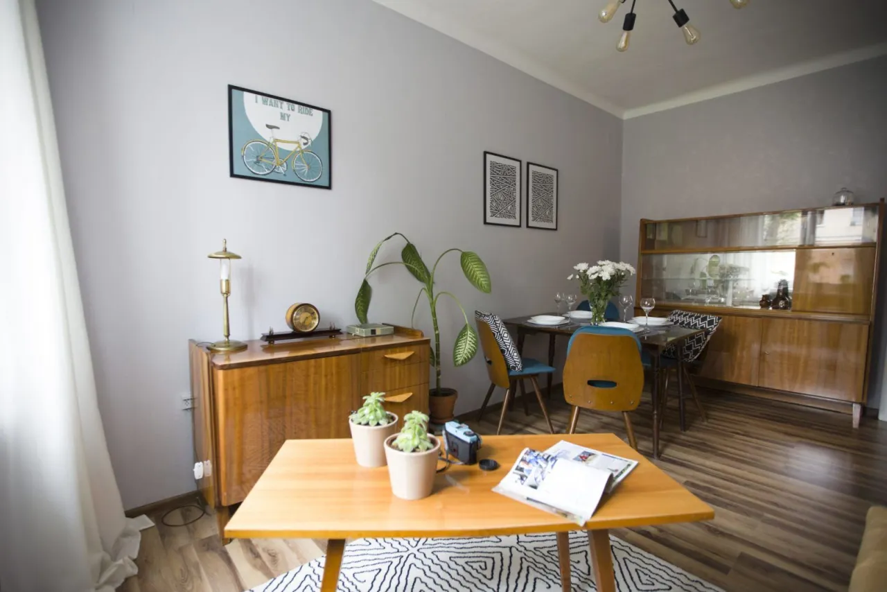 Zdjęcie Styl vintage czym się charakteryzuje - poznaj jego unikalne cechy