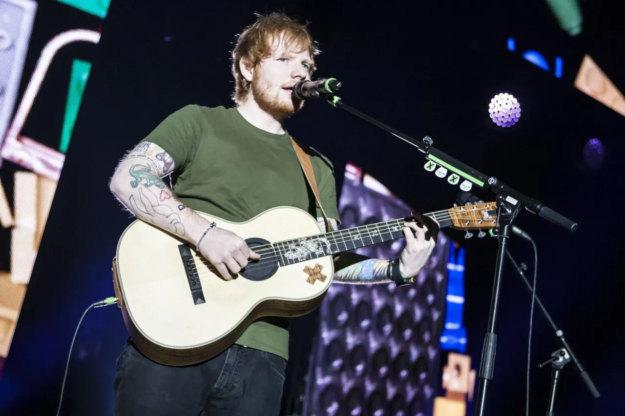 Zdjęcie Ed Sheeran: Jaki sprzęt napędza jego muzykę i koncerty?