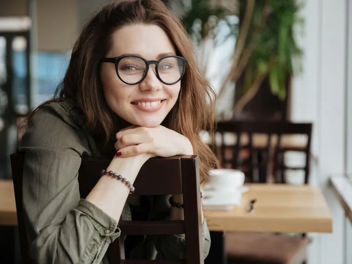 Zdjęcie Okulary do okrągłej twarzy - Zdobądź idealne okulary dopasowane do twarzy!
