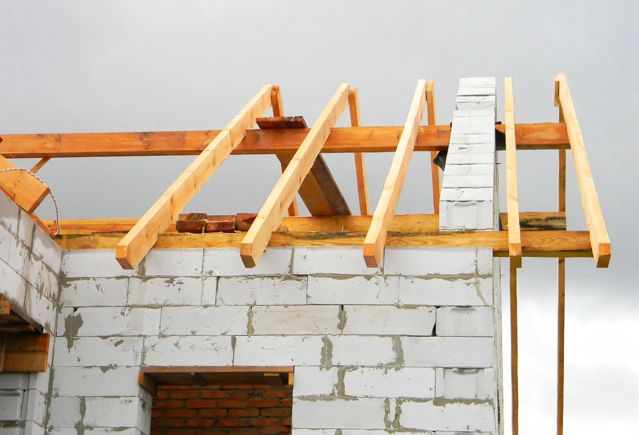 Zdjęcie Ile m3 więźby na dach 200m2 - uniknij kosztownych błędów w obliczeniach