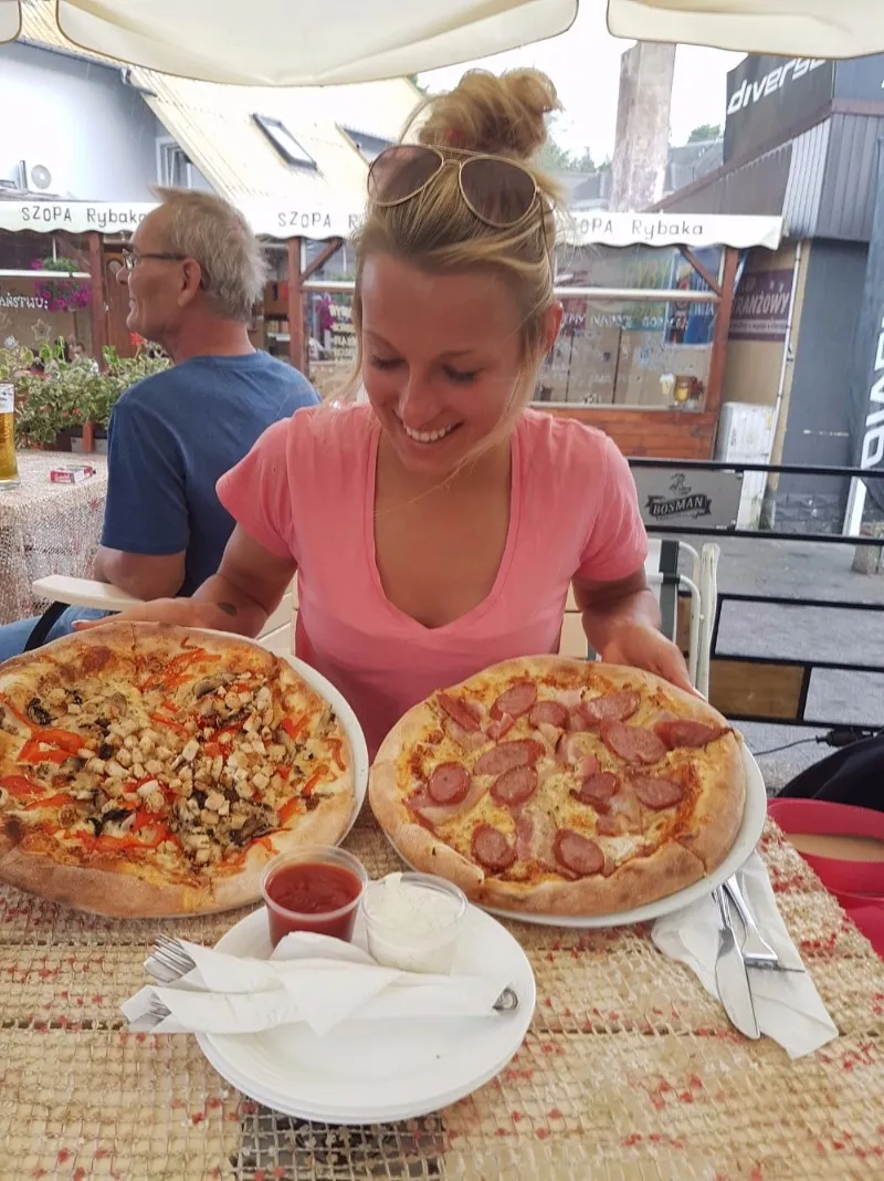 Zdjęcie Ile kalorii ma pizza 45 cm? Zaskakujące fakty o kaloriach!