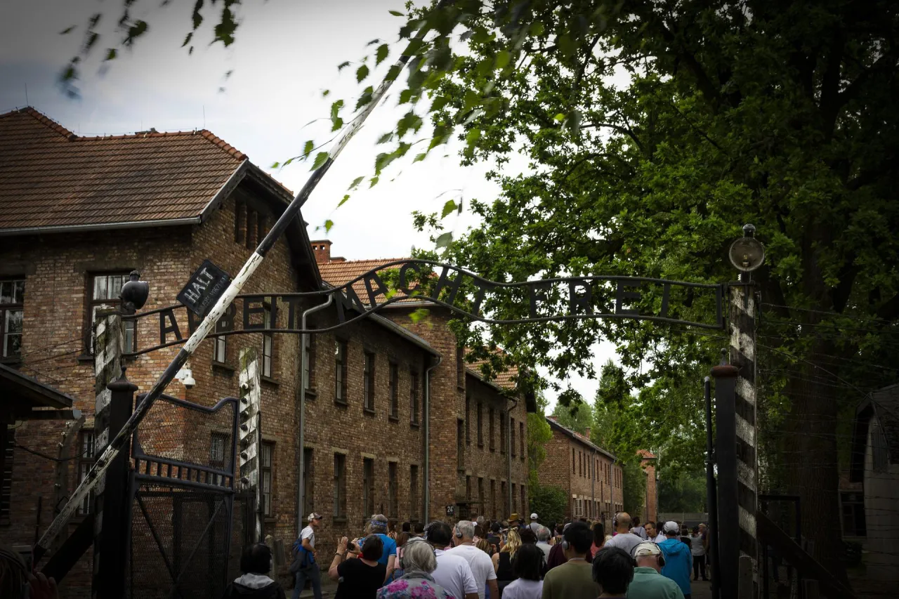 Zdjęcie Oświęcim atrakcje, które zaskoczą i poruszą Twoje serce