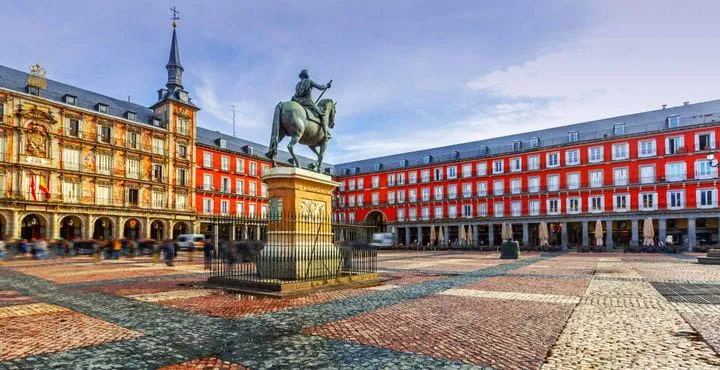 Zdjęcie Cuánto tarda el tren de Madrid a Alicante: lo que no te dicen