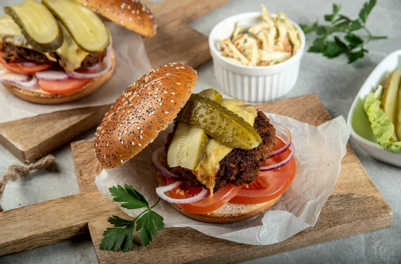 Zdjęcie Jak smażyć hamburgery, aby były soczyste i pełne smaku?