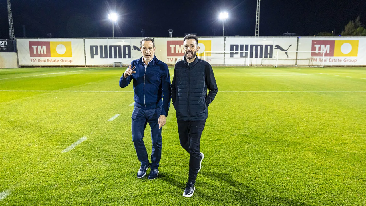 Zdjęcie Carlos Corberán: El entrenador del Valencia CF y su impactante carrera