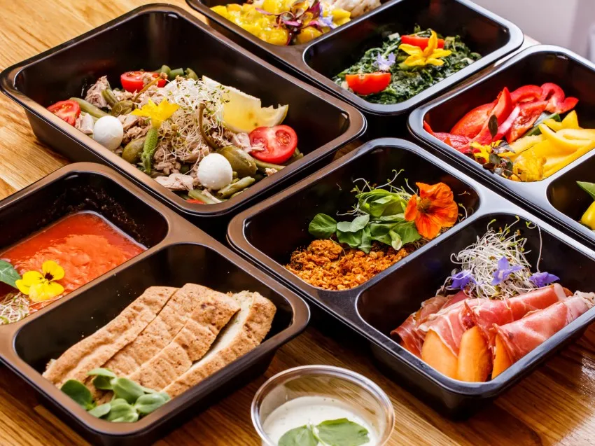 Zdjęcie Catering dietetyczny co to? Poznaj korzyści i zasady działania