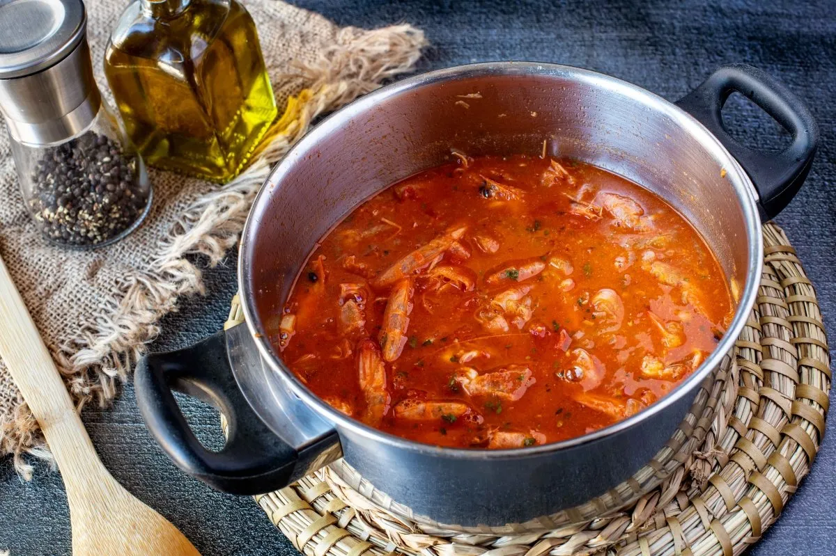 Zdjęcie Cómo preparar salsa americana con cabezas de gambas para realzar sabores