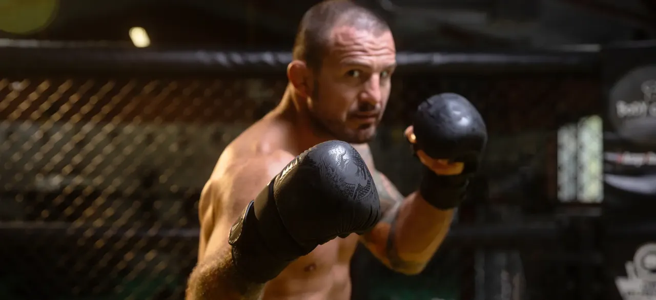 Zdjęcie Jak skutecznie ćwiczyć MMA w domu i uniknąć błędów treningowych