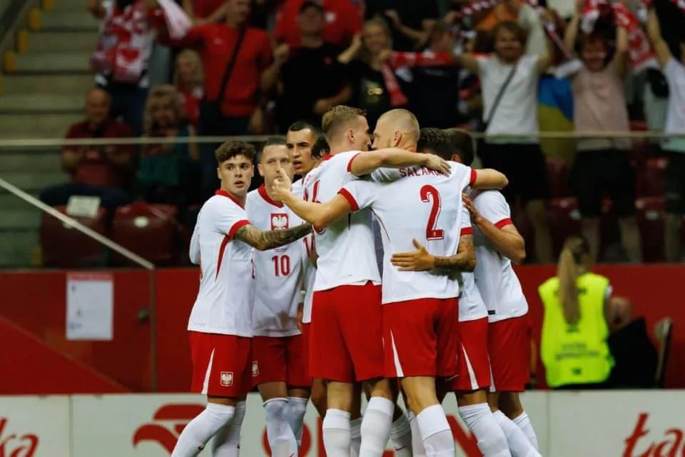 Zdjęcie Z kim dzisiaj gra Polska w piłkę nożną? Ostatnie mecze i plany