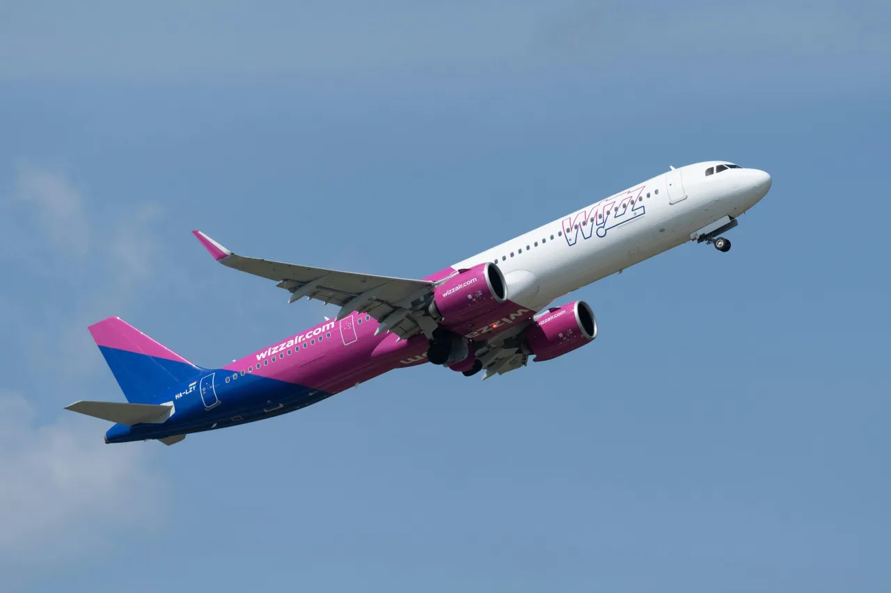 Zdjęcie Czego nie można przewozić samolotem Wizz Air? Zaskakujące zasady podróży