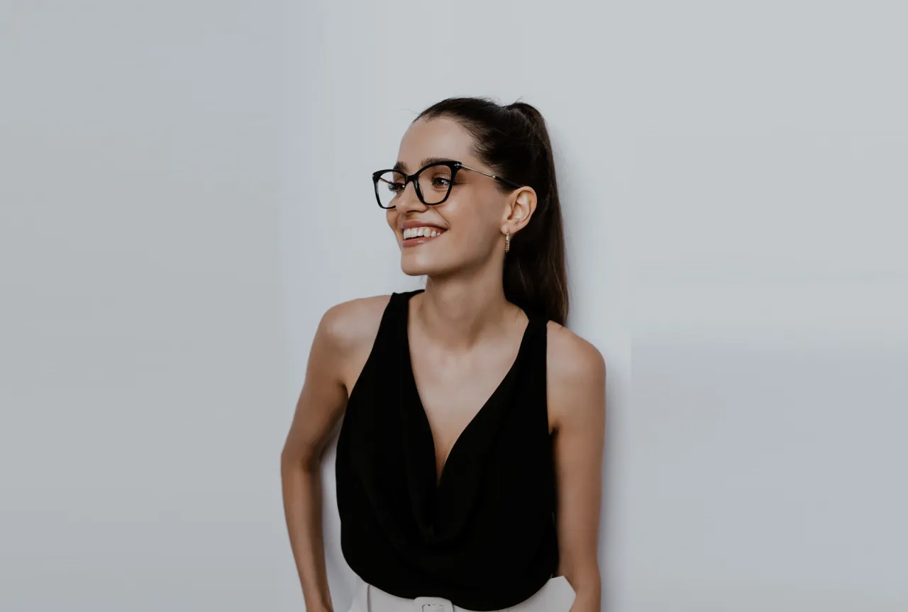 Zdjęcie Jakie są modne oprawki okularów - trendy, które odmienią Twój styl
