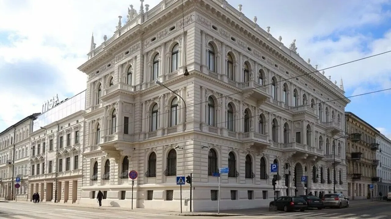Zdjęcie Muzeum sztuki Łódź – odkryj fascynujące wystawy i kolekcje