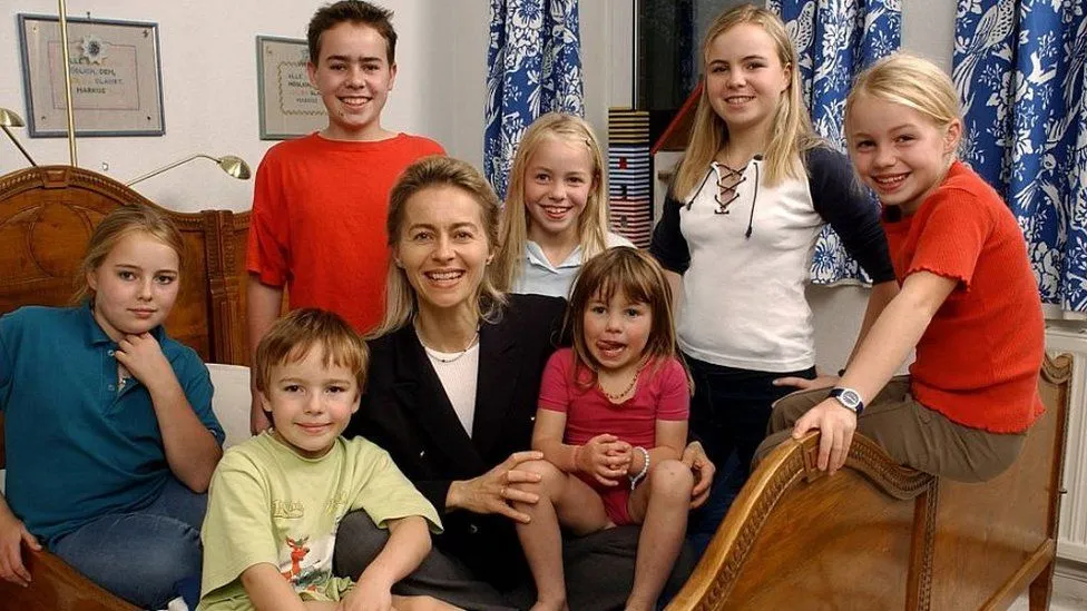 Zdjęcie Ursula von der Leyen: 7 adoptowanych dzieci - niezwykła rodzina