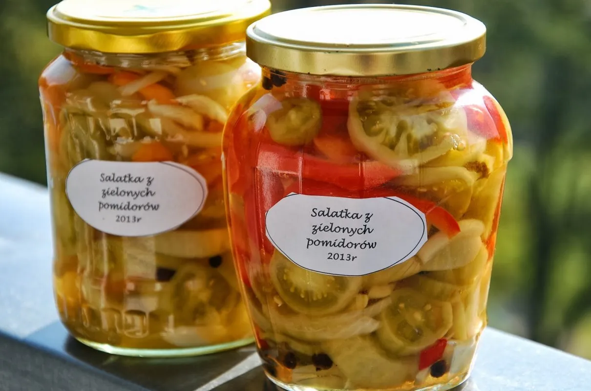 Zdjęcie Jak zrobić sałatkę z zielonych pomidorów na zimę, aby uniknąć błędów