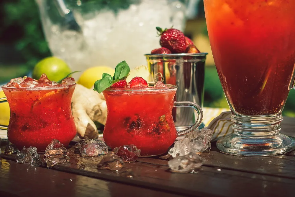 Zdjęcie Smaczne drinki z truskawkami, które zaskoczą Twoich gości