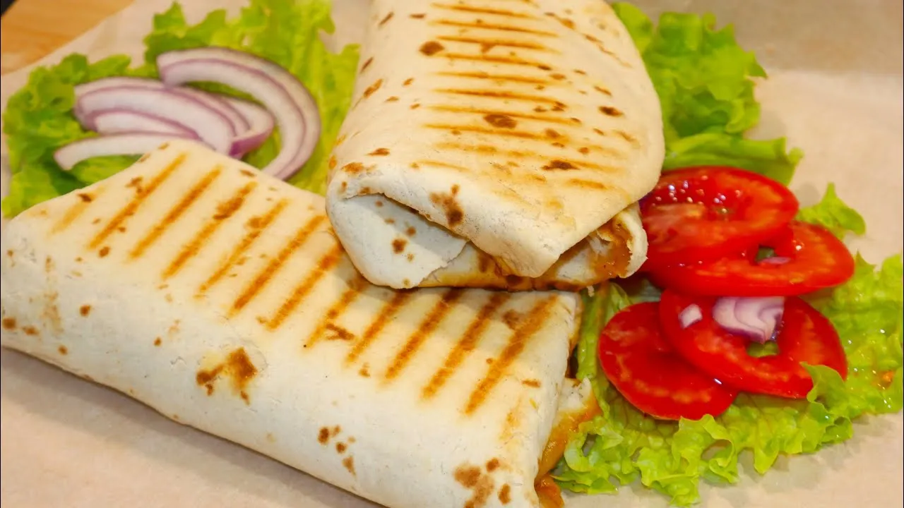 Zdjęcie Jak zrobić kebab w tortilli? Sekrety smaku i idealne zwijanie!