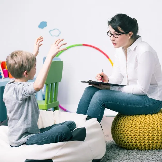 Zdjęcie Pedagog szkolny - czym się zajmuje i jak wspiera uczniów?