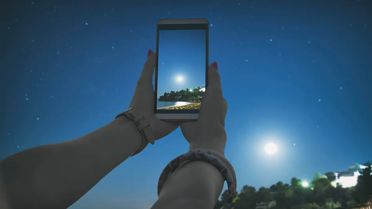 Zdjęcie Astrofotografia smartfonem: Jak zrobić zdjęcie gwiazd krok po kroku